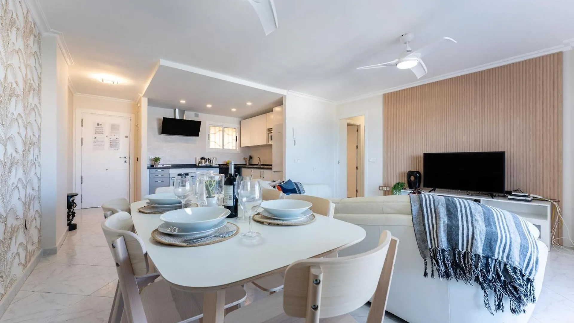 Apartment Malagasuite Seaview Babilonia Torremolinos Spain